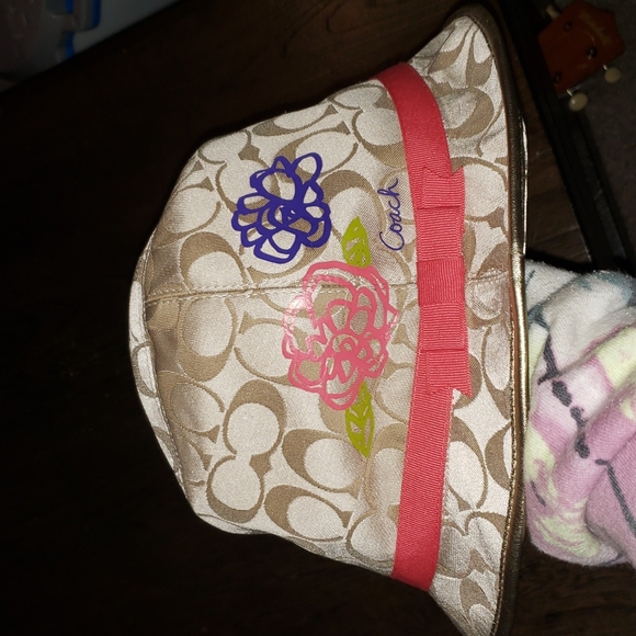 New Coach Poppy Fedora Floral Sig. C Metallic Gold Trim Floral Bucket Hat XS/S - Picture 8 of 15